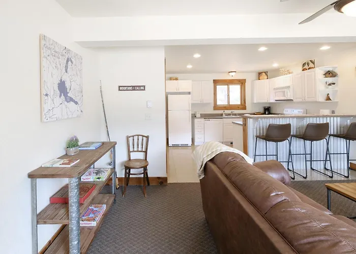 Stay At The Loose Moose Lodge 4 Near Rmnp